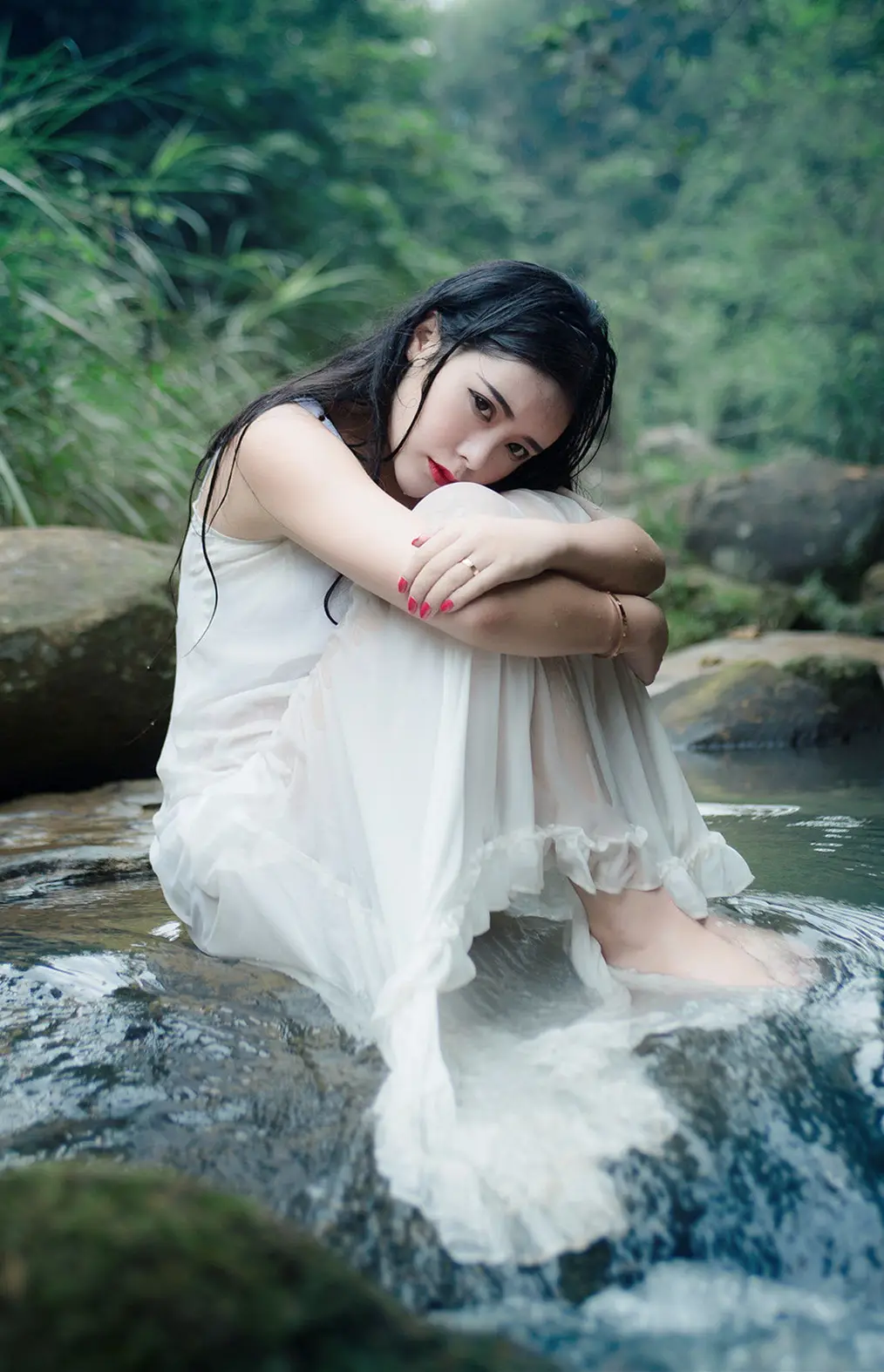 楚雄郑州高端私人伴游小野梨子