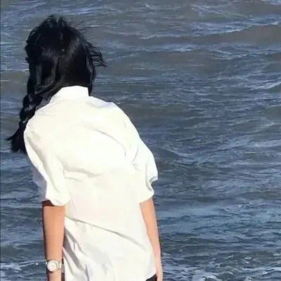 楚雄伴游女生武映颖的资料