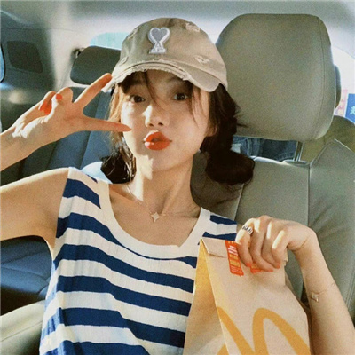楚雄伴游女生铎忆柏的资料
