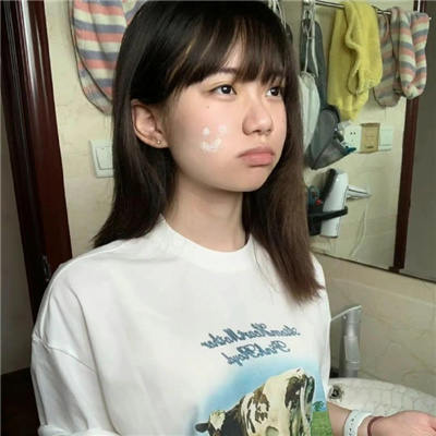 楚雄伴游女生符皓月的资料